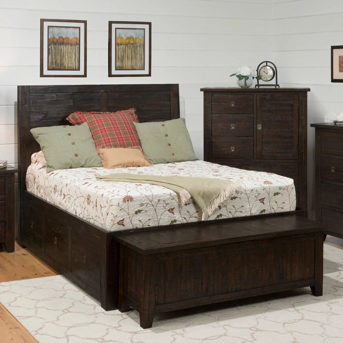 Queen Storage Bed C70819